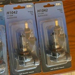 Pair of New Eiko H1042 Halogen Bulbs